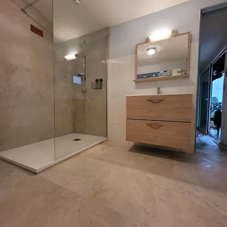 Feriehus Maison 4 Face A La Grand Jardin Ideal Famille Avec Pluri Animaux Saint Clair Le Lavandou
